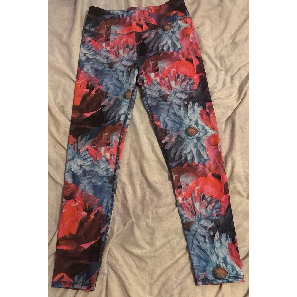 Evolution and Creation‎ Photorealistic Floral Cropped Active Yoga Leggings, M